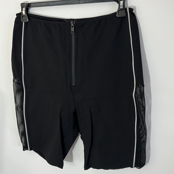 2pc Dollskill poster girl set reflective mesh inset biker shorts top - Picture 3 of 9